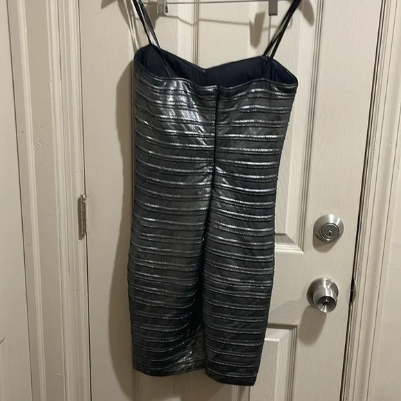 Beautiful cocktail dress - Picture 2 of 9